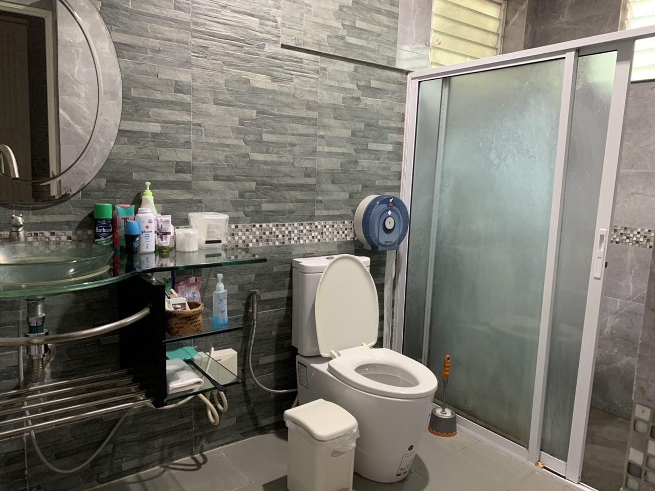 Two detached houses on 1 rai 1 ngan 83 sq.wa, central Rayong photo 20