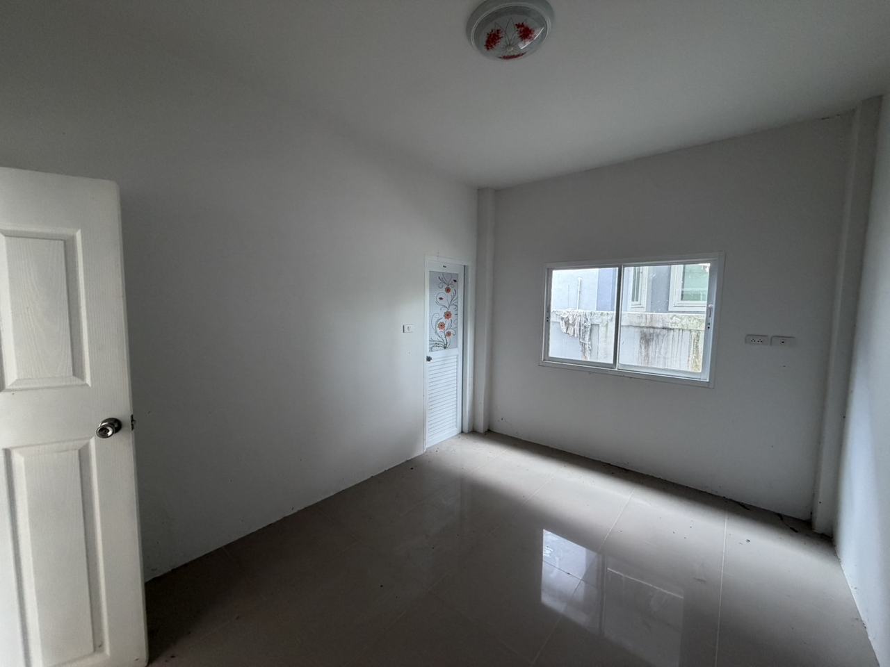 Semi-detached house, Mae Nam Khu, Pluak Daeng photo 4