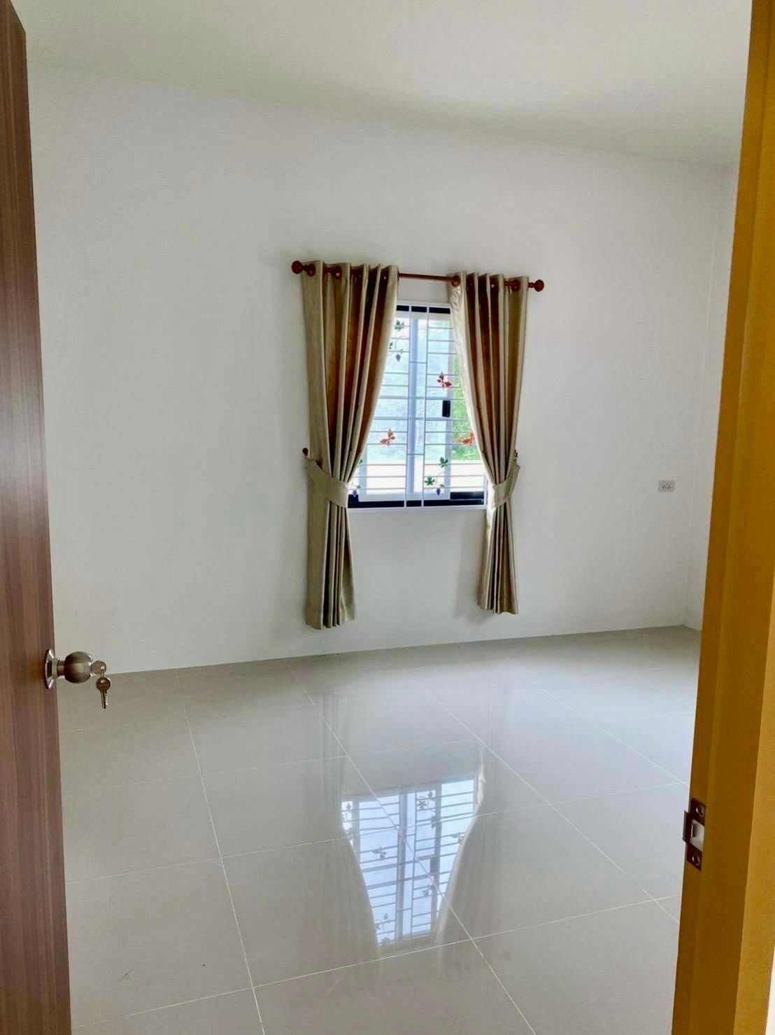 Single house, Nong Ma Pring, Pluak Daeng — photo 2