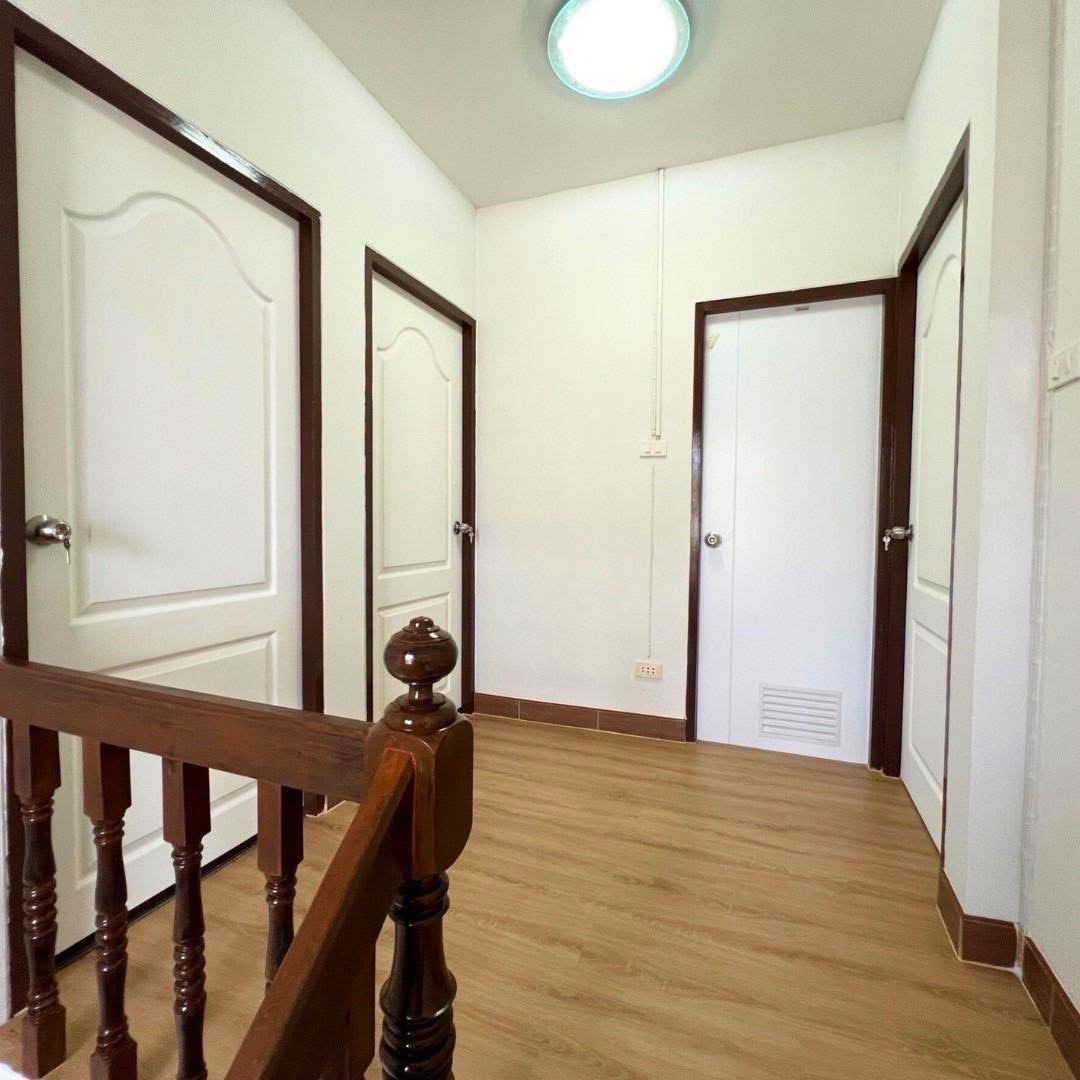 Renovated two-storey corner house opposite Robinson, Ban Chang — photo 4