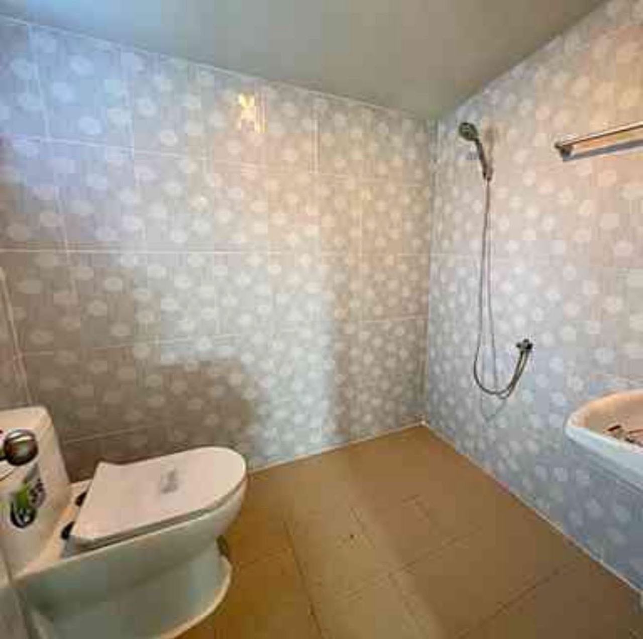 Renovated two-storey corner house opposite Robinson, Ban Chang — photo 9